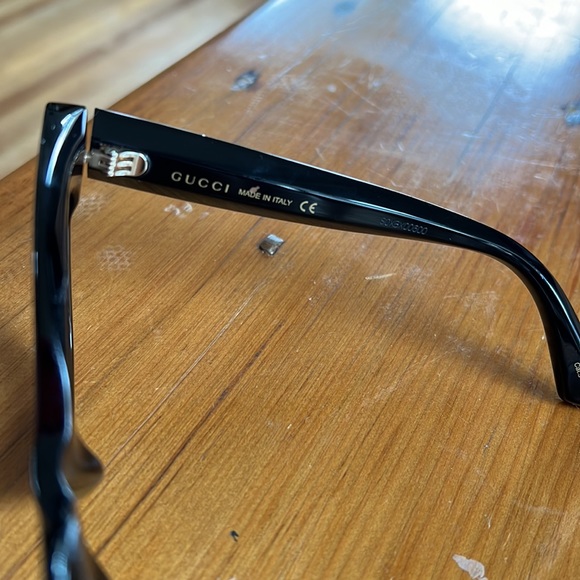 Authentic Gucci sunglasses style #0802S. Please read description! - Picture 4 of 11